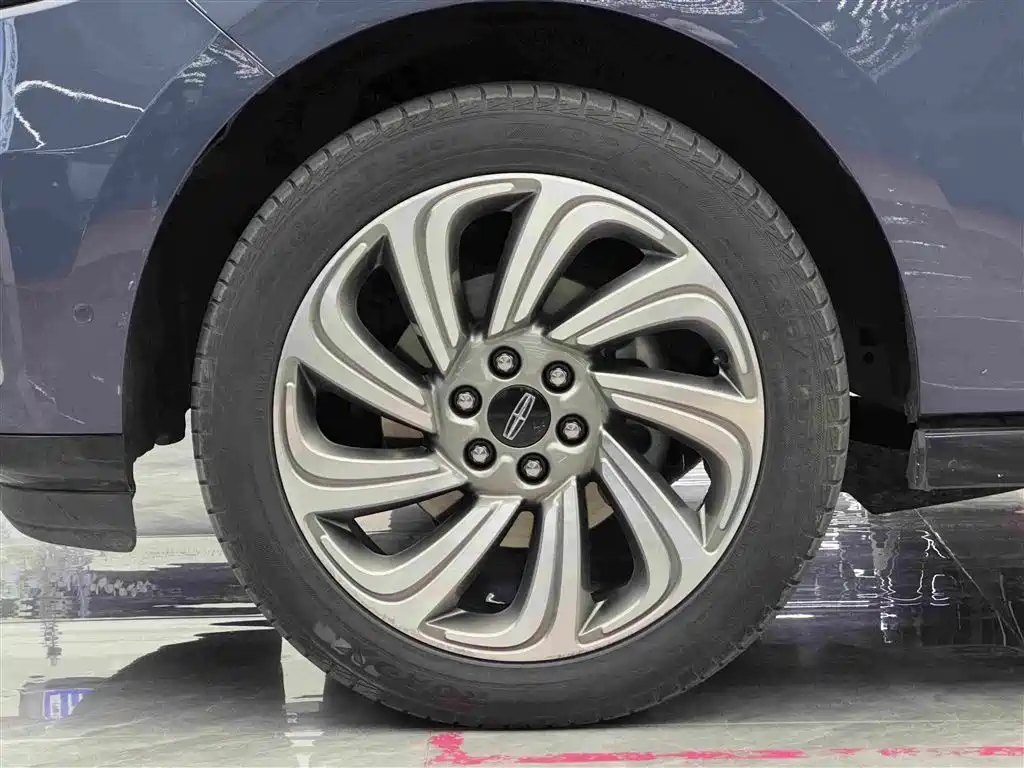Lincoln Navigator — миниатюра 4