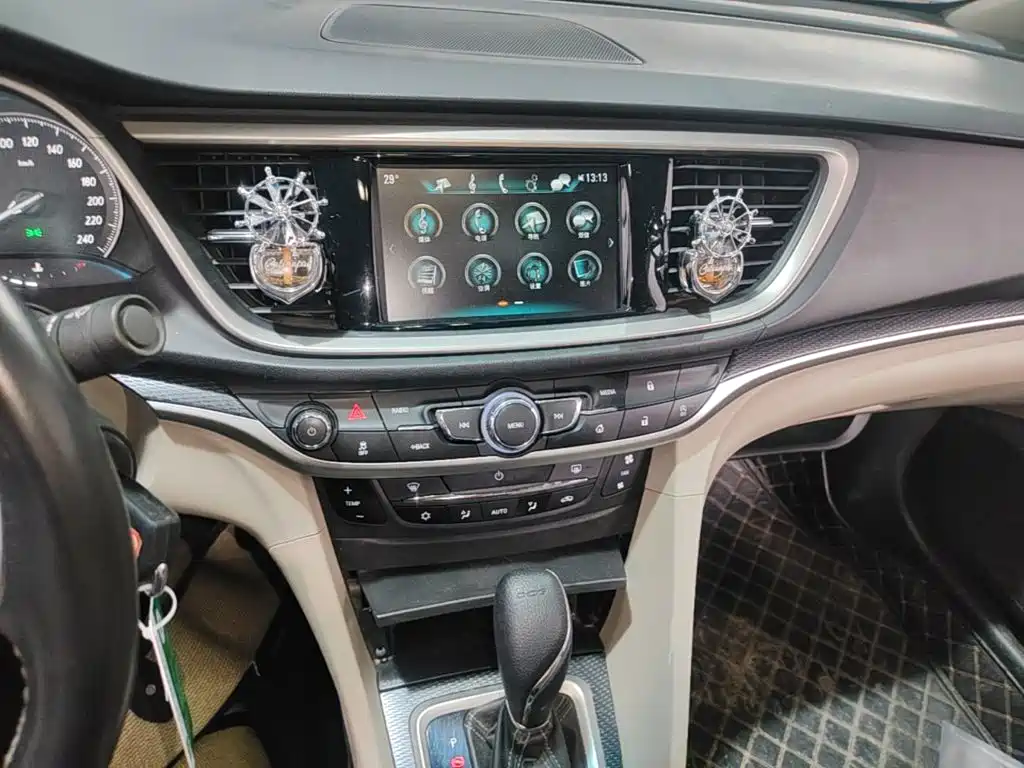 Buick Excelle — миниатюра 13