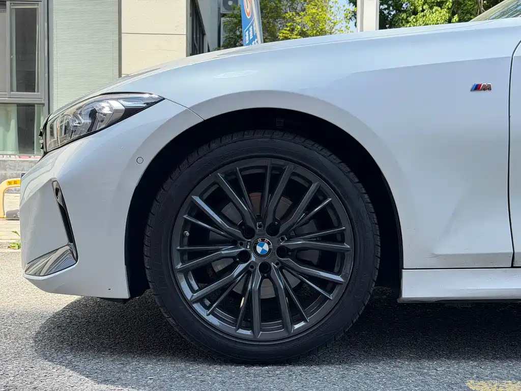 BMW 3 Series — миниатюра 23