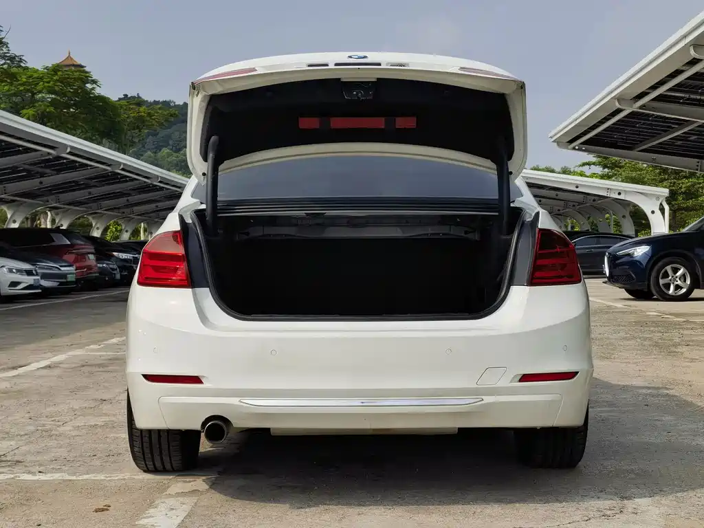 BMW 3 Series — миниатюра 11