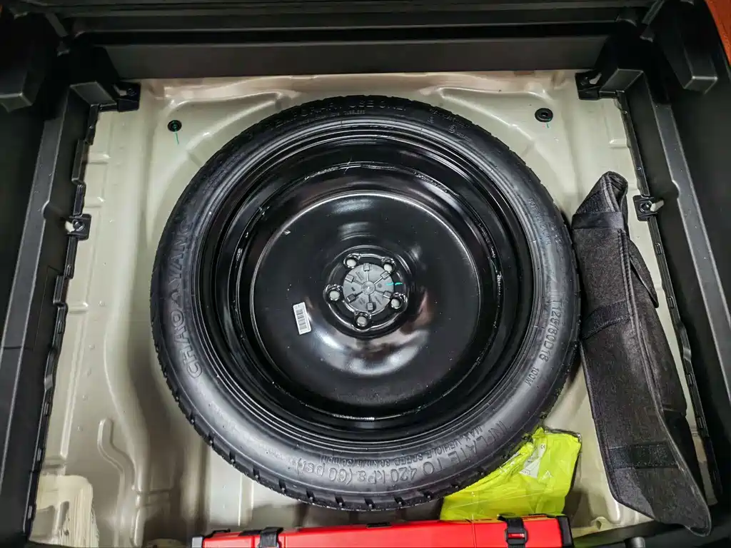 Geely Boyue L — миниатюра 17