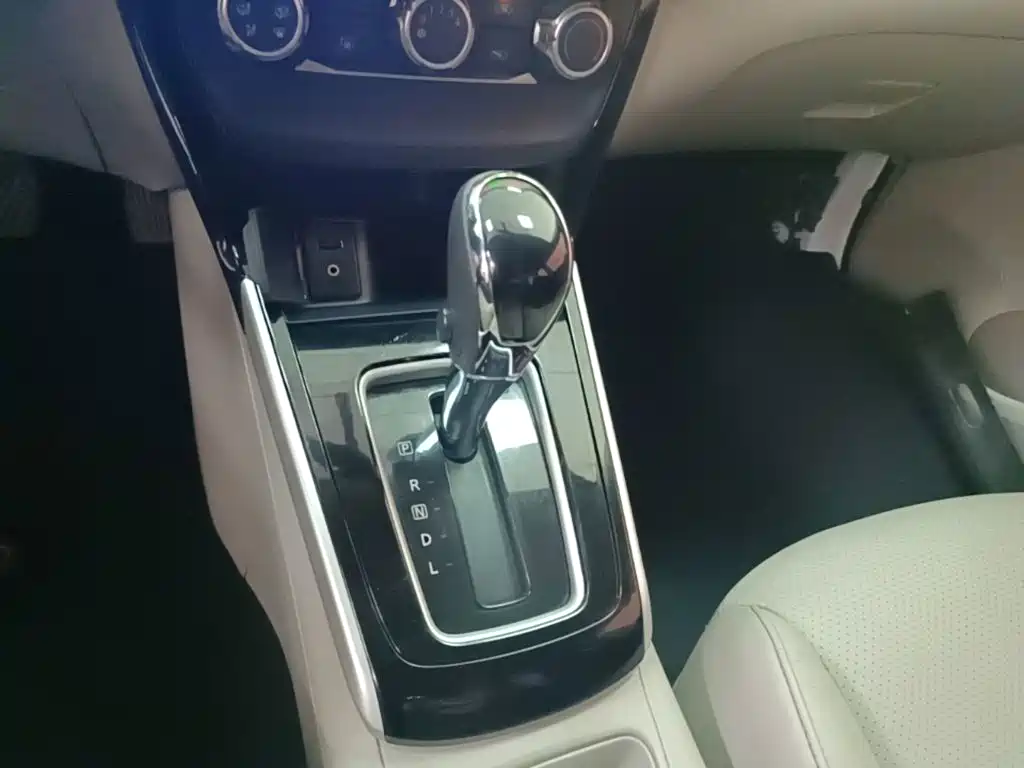 Nissan Sylphy — миниатюра 14