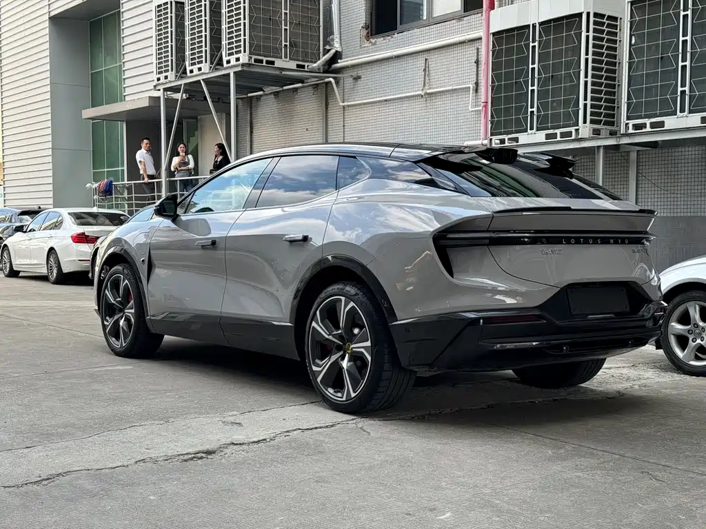 Lotus Eletre 2023 ELETRE R+