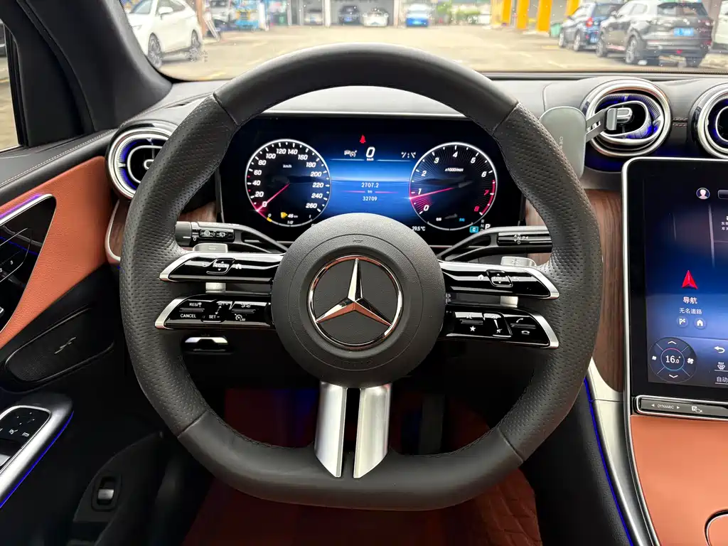 Mercedes-Benz GLC — миниатюра 6