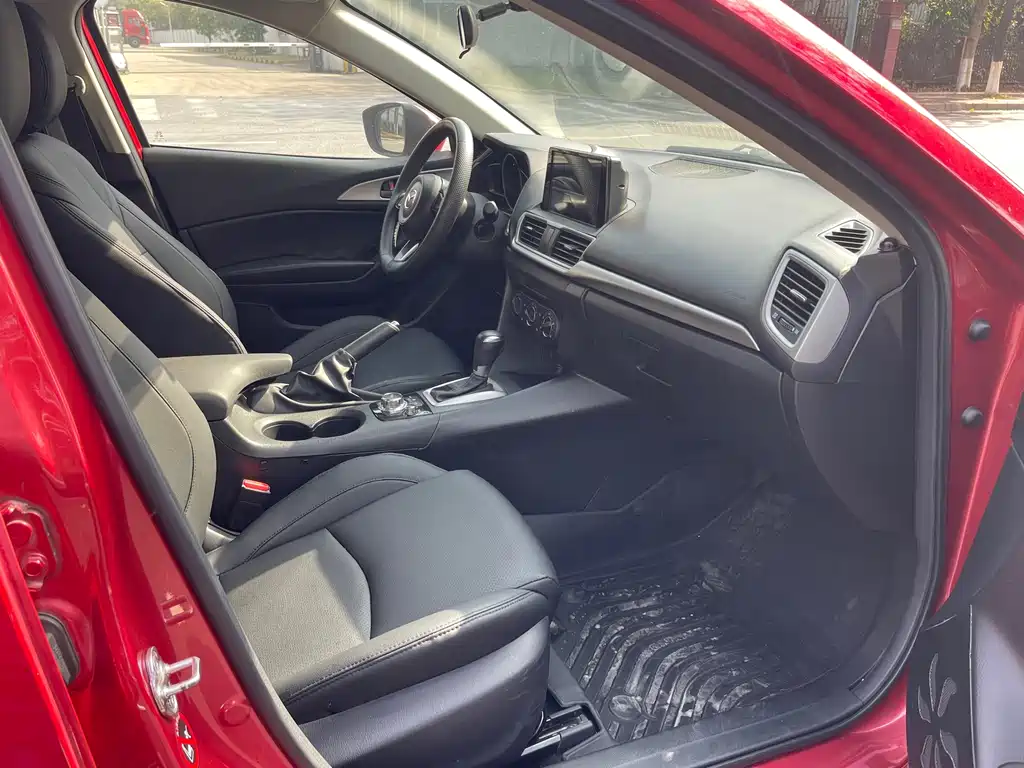 Mazda 3 Axela — миниатюра 11