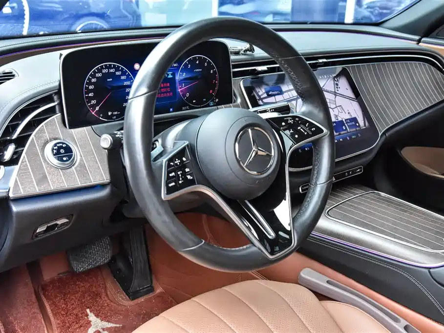 Mercedes-Benz E-Class E 2024 E 300 L Fashion