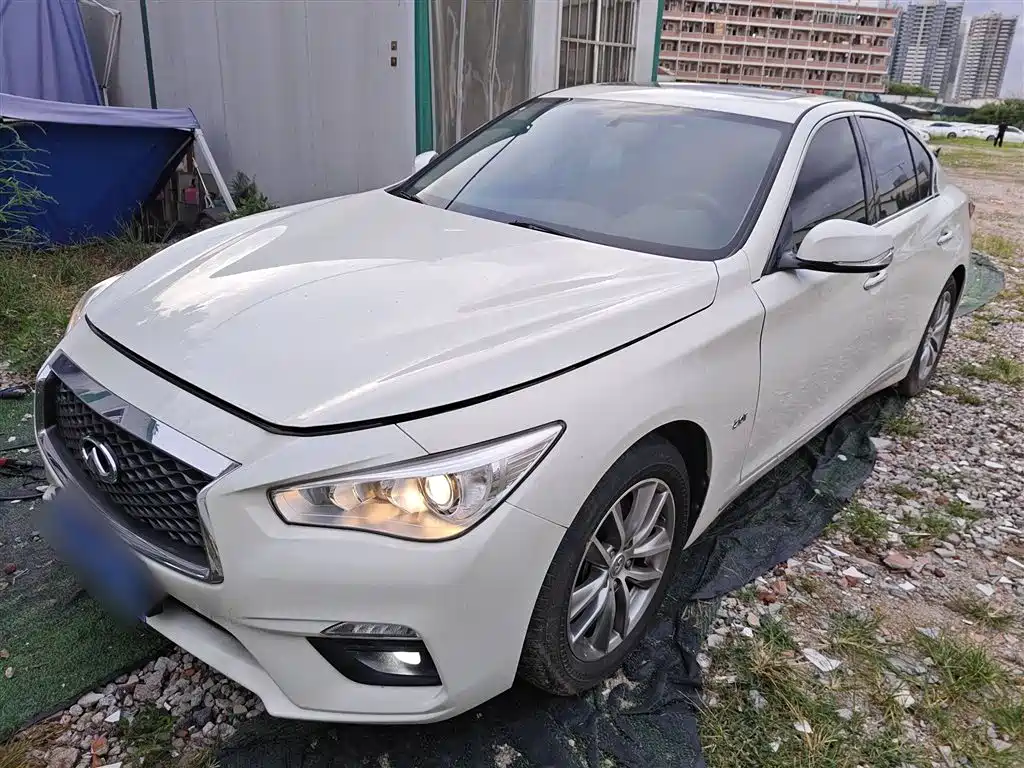 INFINITI Q50L