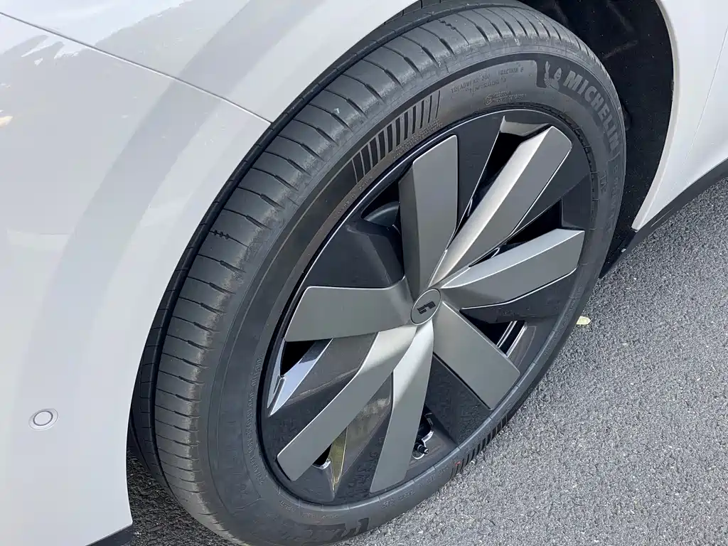Li Auto Li i8 — миниатюра 12