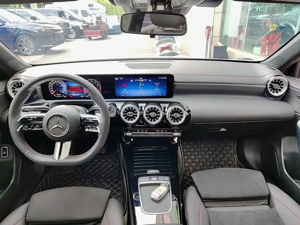 Mercedes-Benz A-Class — миниатюра 10