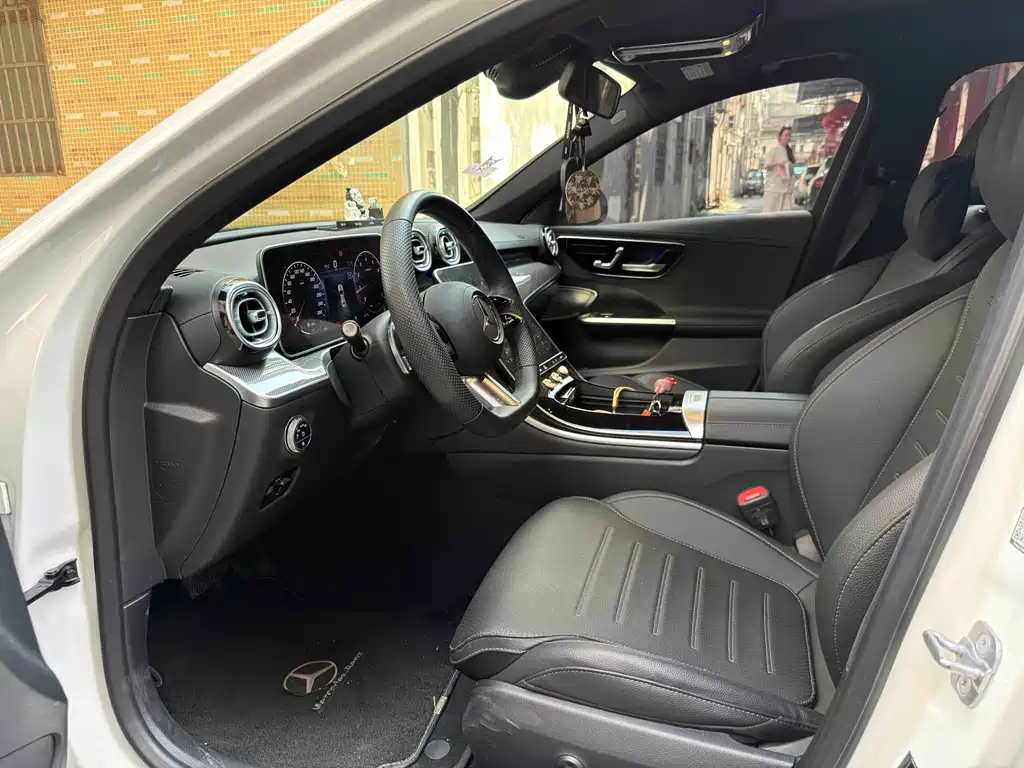 Mercedes-Benz C-Class — миниатюра 3