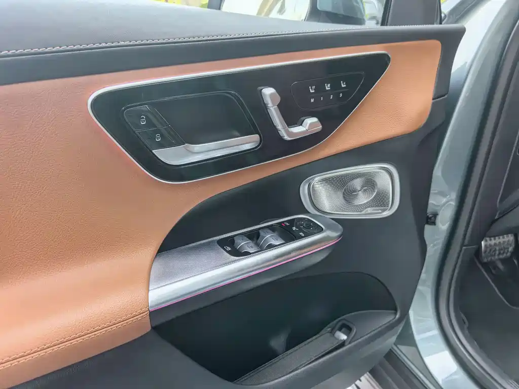 Mercedes-Benz GLC — миниатюра 14