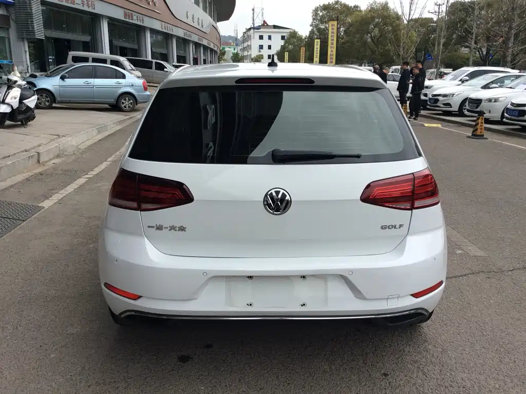 Volkswagen Golf 2019 200TSI DSG Comfort V