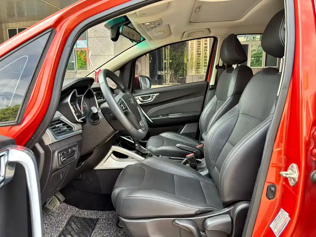 Geely Vision X3 — миниатюра 4