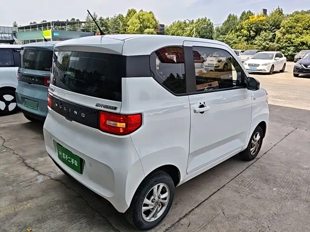 Wuling MINIEV — миниатюра 7