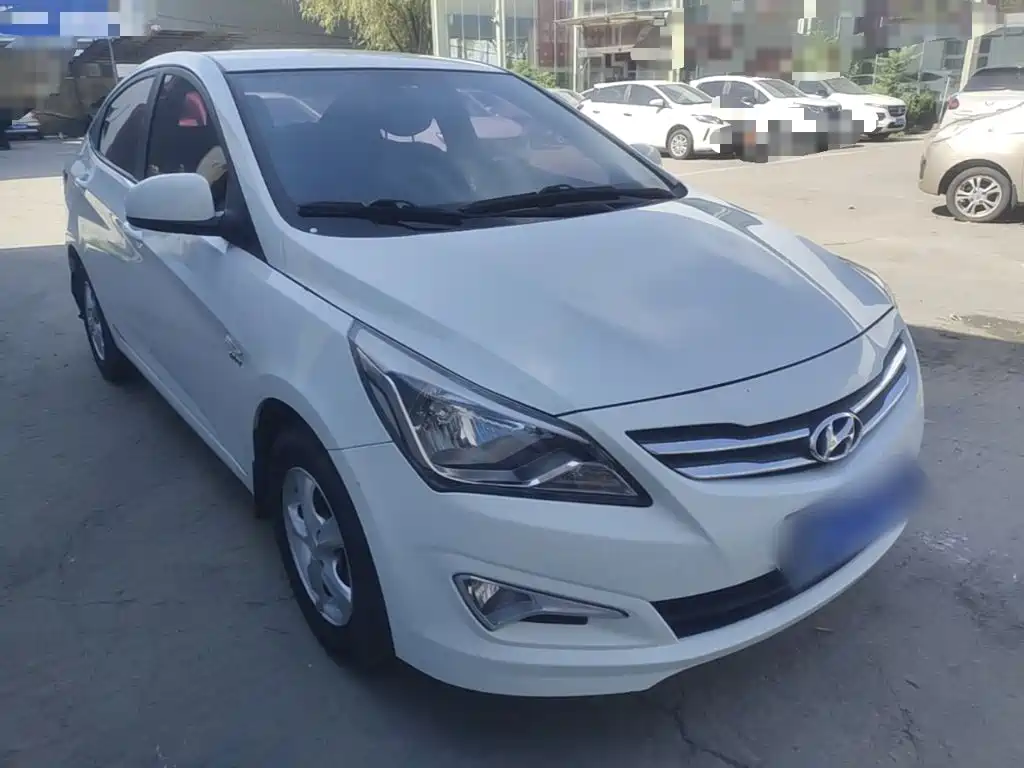 Hyundai Verna — миниатюра 4