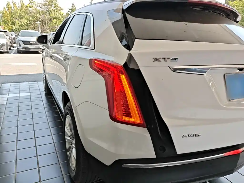 Cadillac XT5 — миниатюра 5