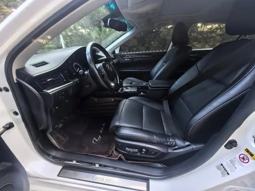 Lexus ES — миниатюра 4