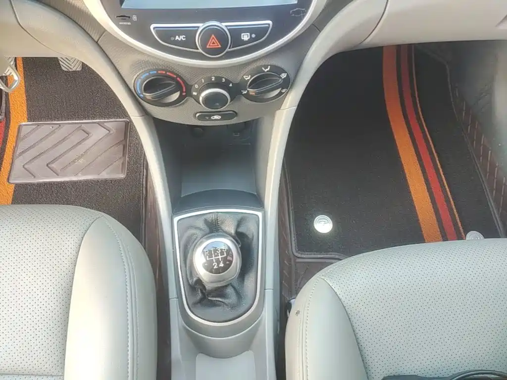 Hyundai Verna — миниатюра 14