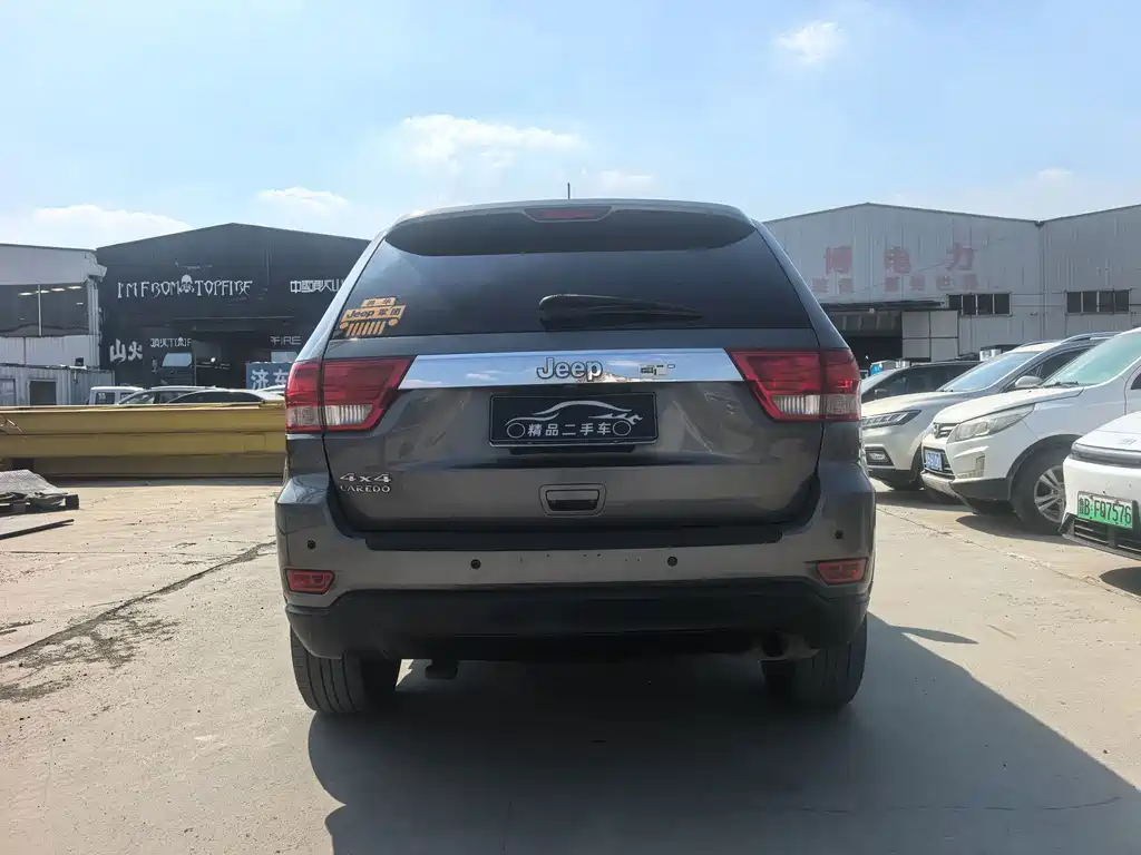 Jeep Grand Cherokee (Import) — миниатюра 5