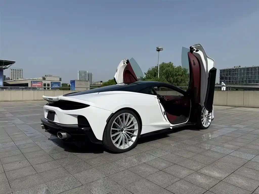 McLaren GT 2023 4.0T