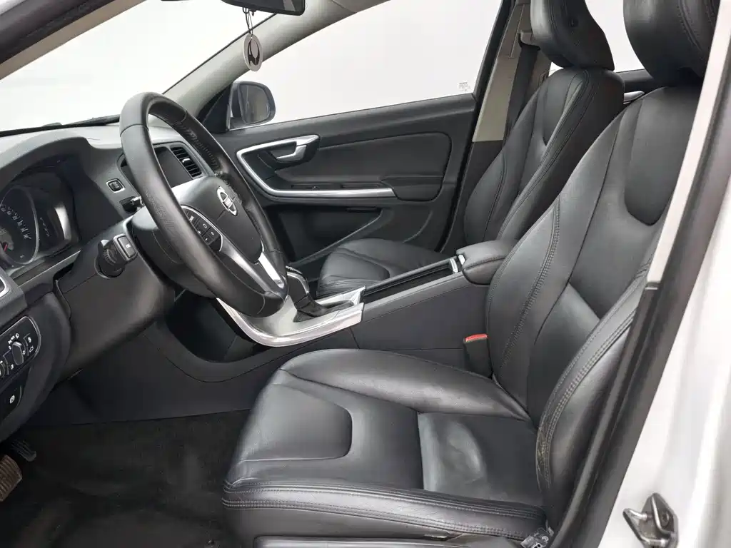 Volvo S60 — миниатюра 7