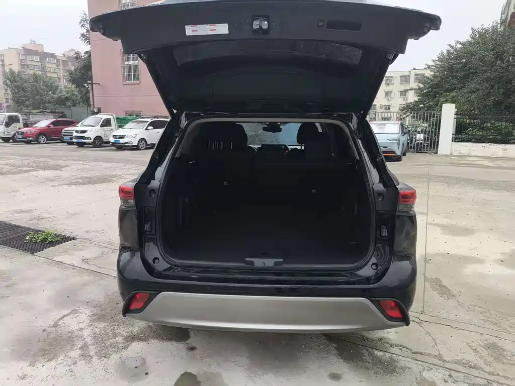 Toyota Highlander — миниатюра 11