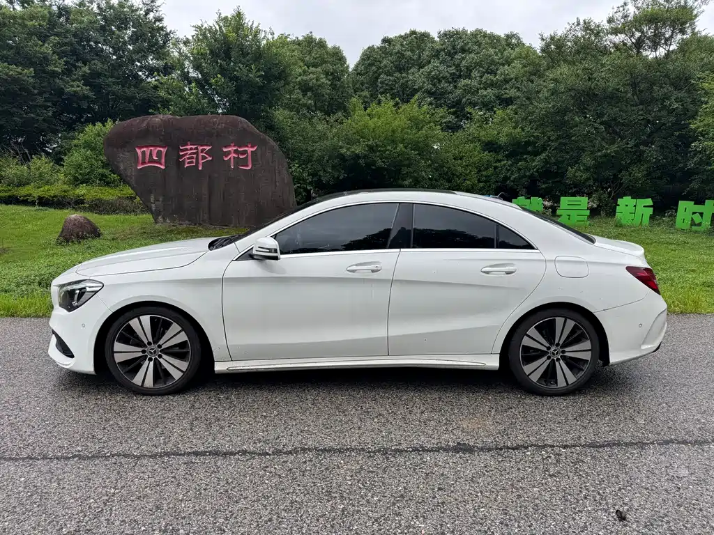 Mercedes-Benz CLA 2019 CLA 200 Fashion