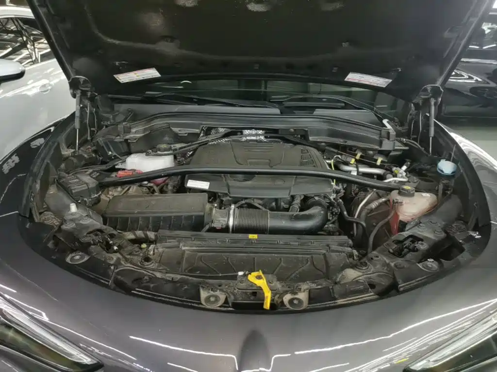 Alfa Romeo Stelvio — миниатюра 20
