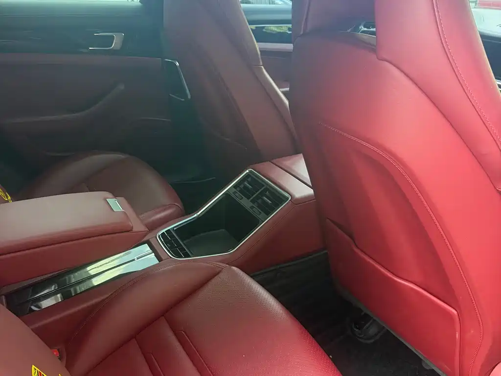 Porsche Panamera — миниатюра 5