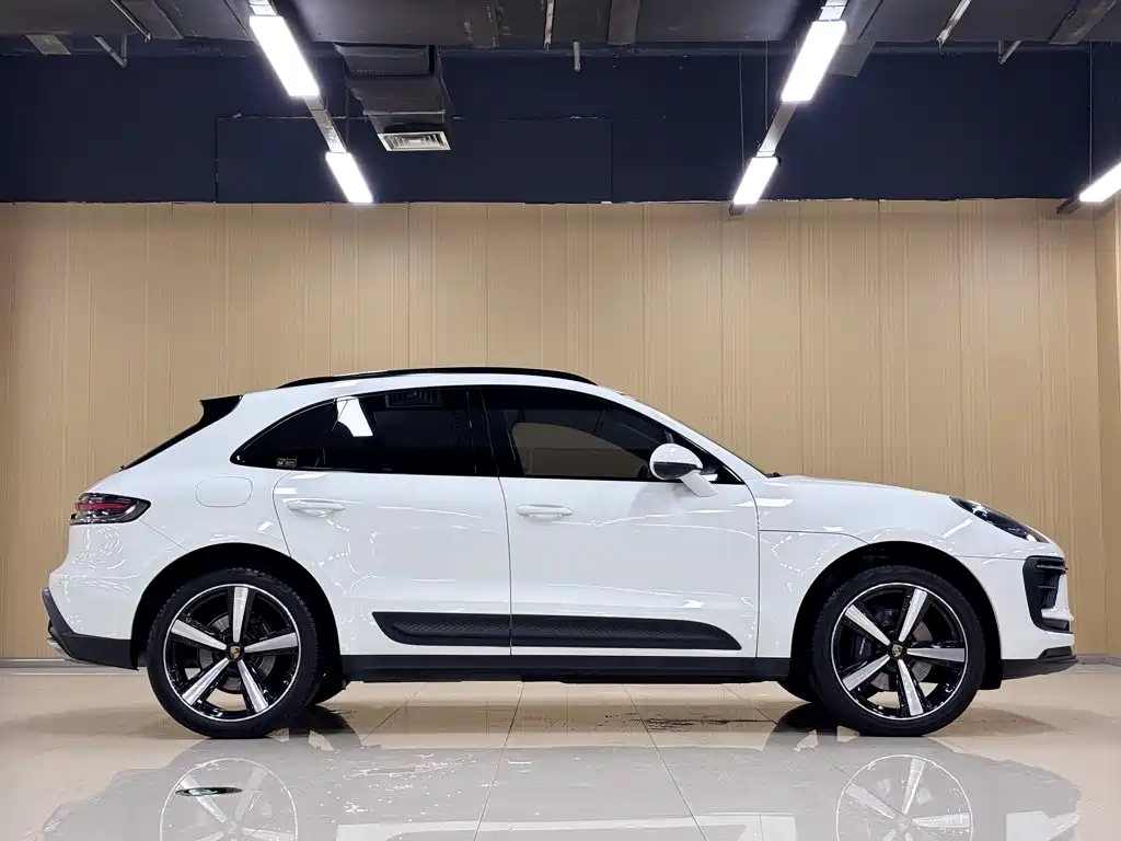 Porsche Macan — миниатюра 4