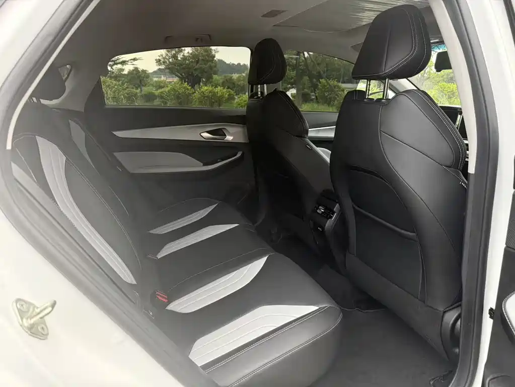 Geely Binrui — миниатюра 11