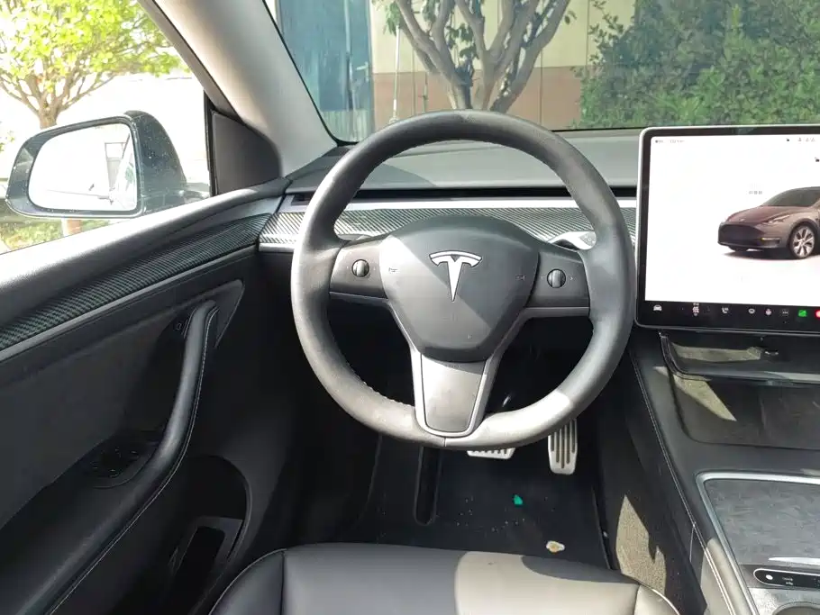 Tesla Model Y — фотографии объявления, Фото 15