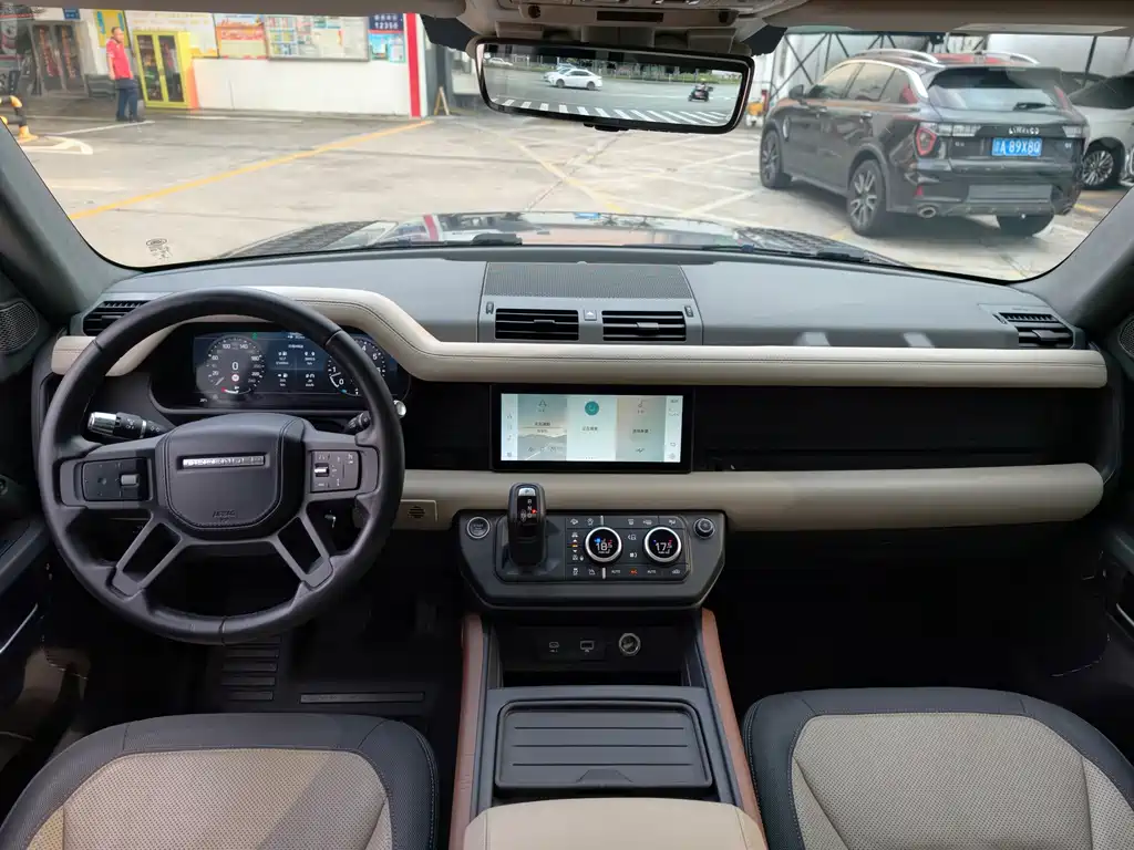 Land Rover Defender — миниатюра 8