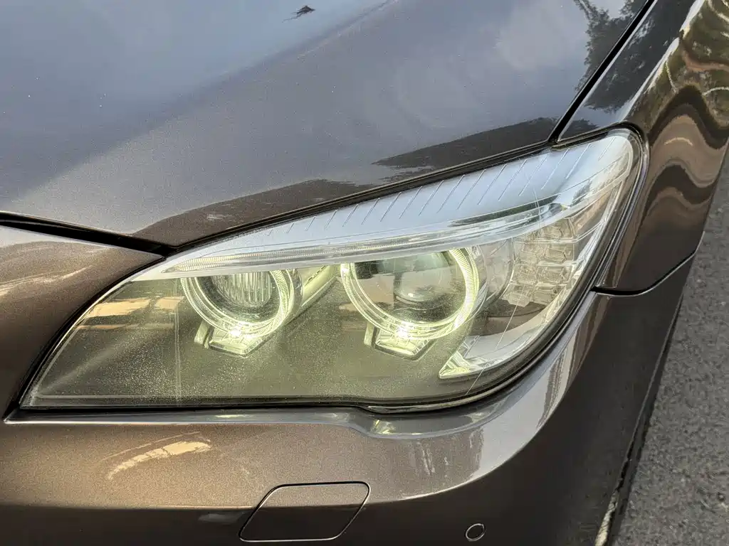 BMW 7 Series — миниатюра 8