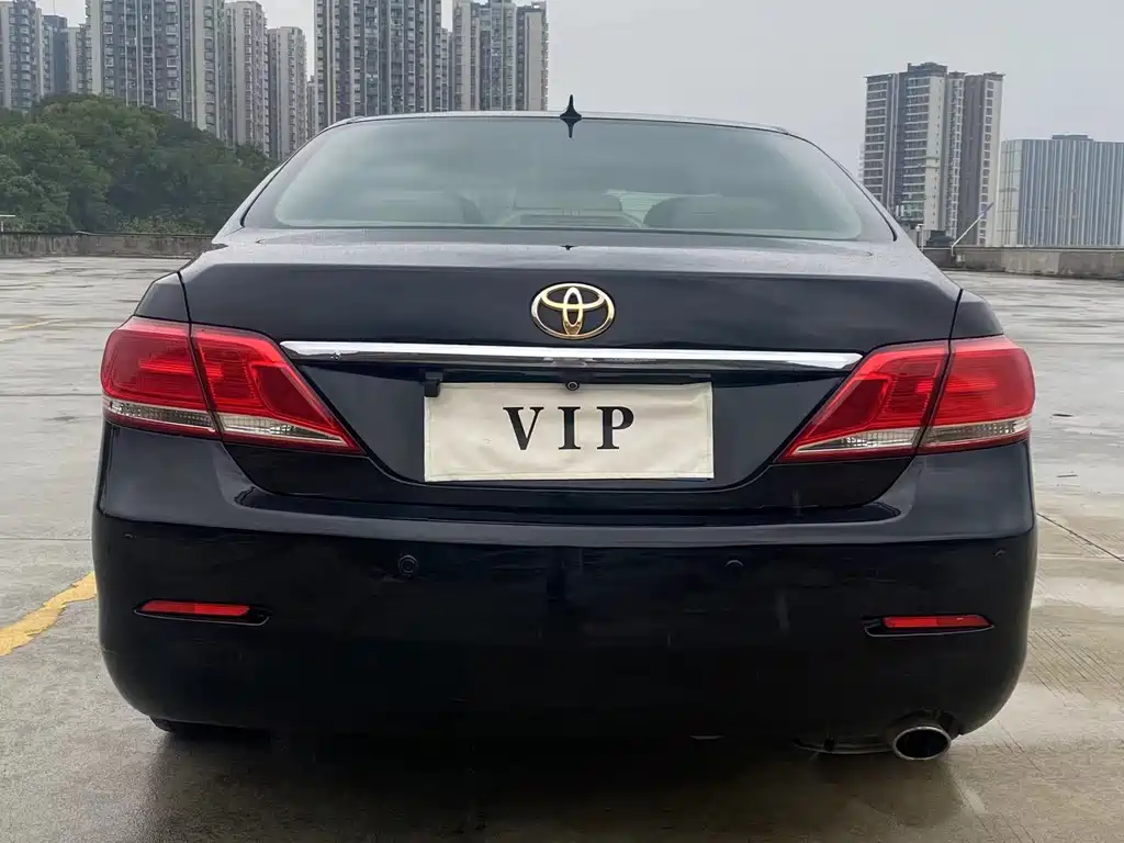 Toyota Camry — миниатюра 4