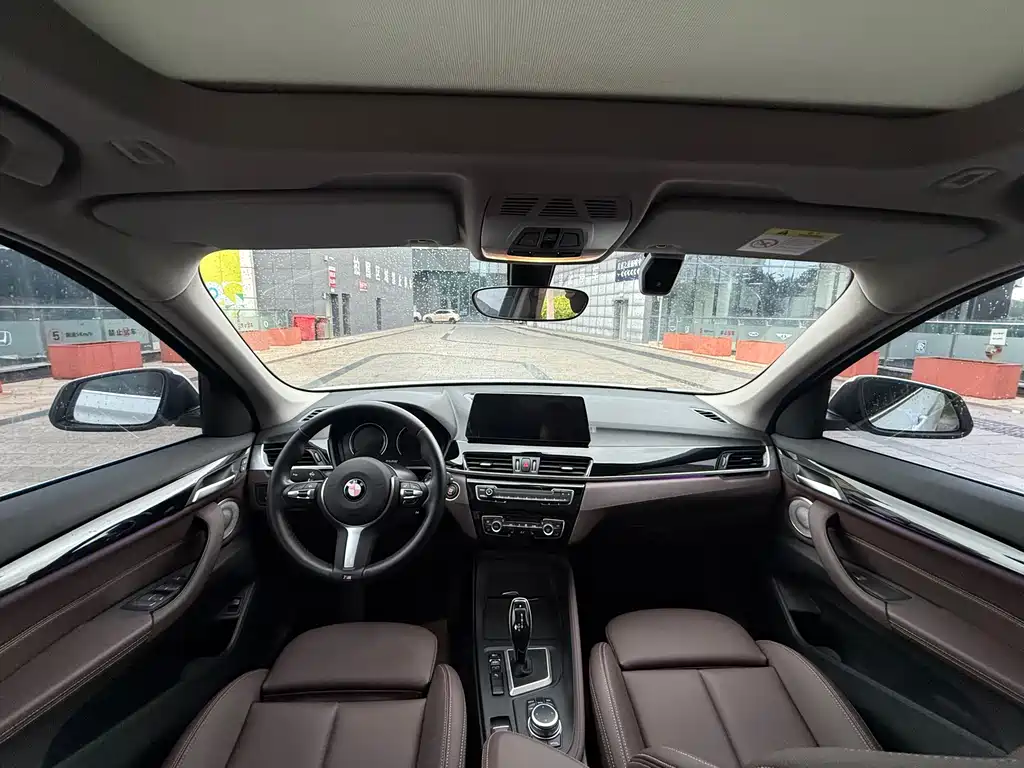 BMW X1 2022 sDrive25Li Lead