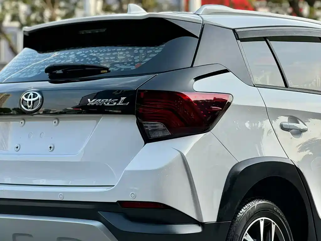Toyota Yaris L — миниатюра 8
