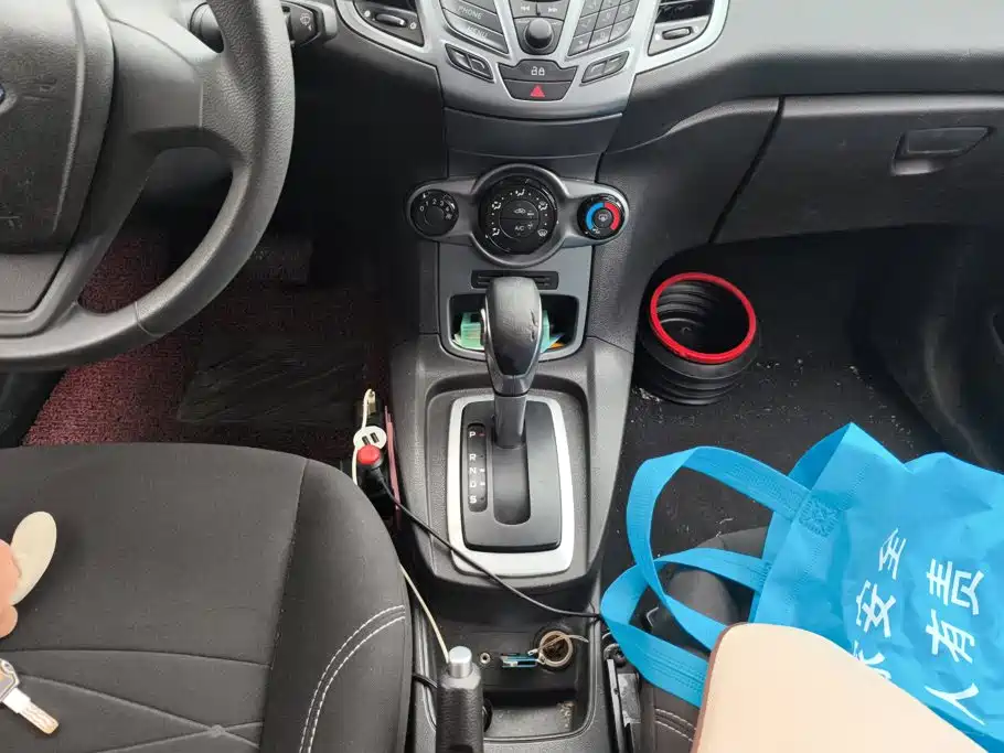 Ford Fiesta — миниатюра 16