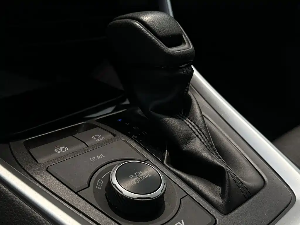 Toyota RAV4 — миниатюра 22