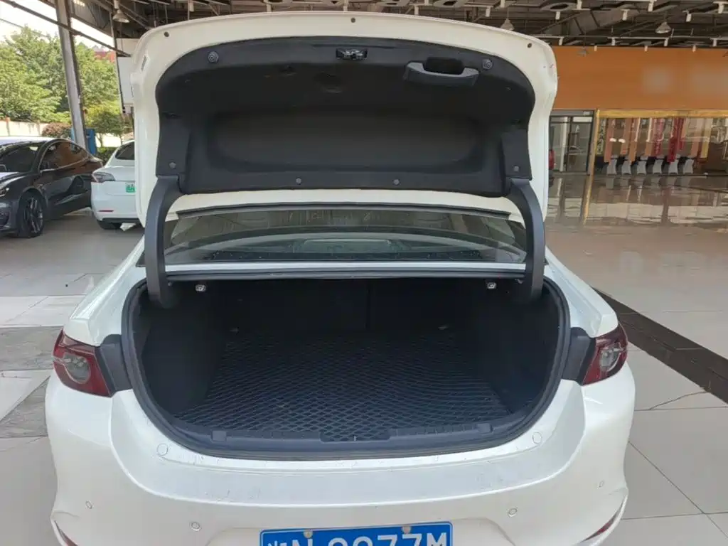Mazda 3 Axela — миниатюра 19