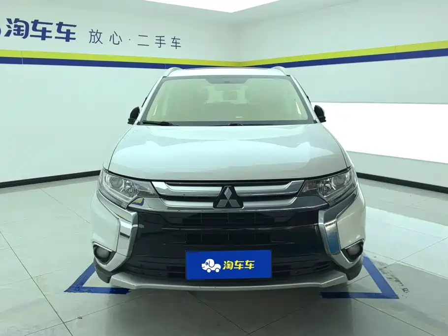Mitsubishi Outlander — миниатюра 2