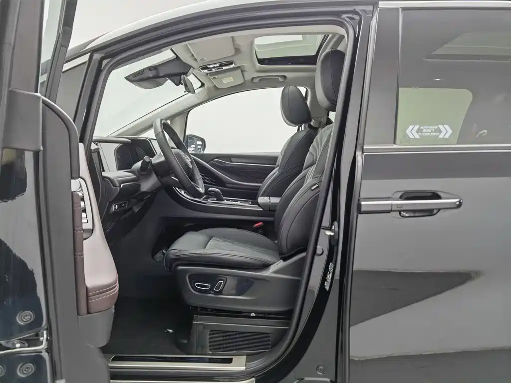 GAC Motor Trumpchi M8 — миниатюра 10