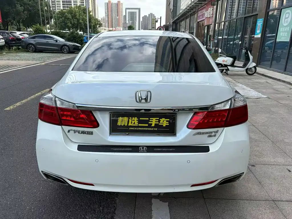 Honda Accord — миниатюра 9