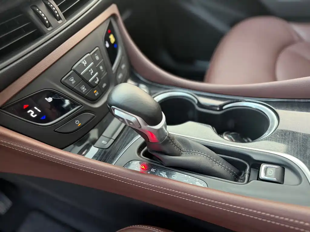 Buick Envision Plus — миниатюра 7