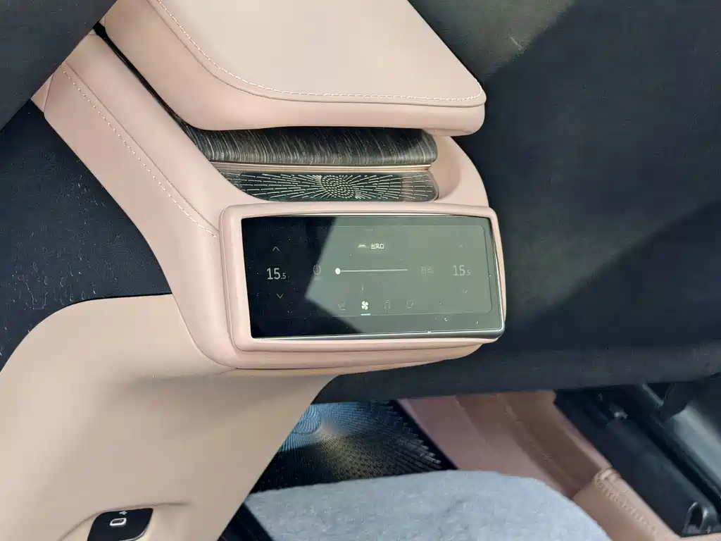 NIO EC6 — миниатюра 13
