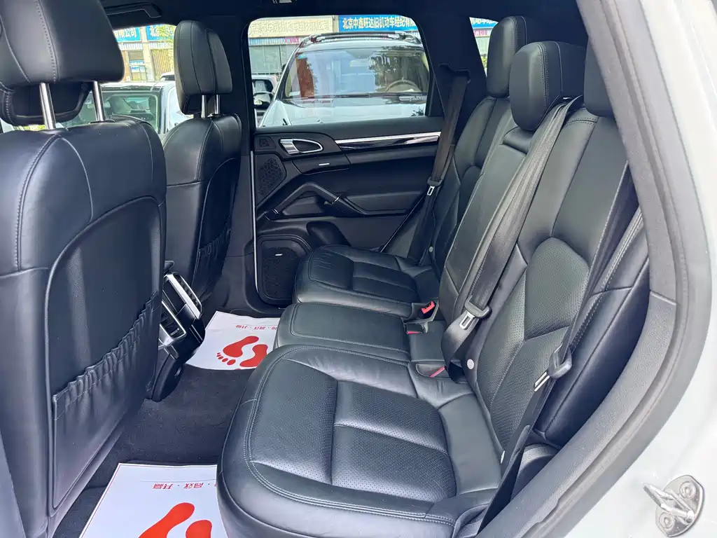 Porsche Cayenne Hybrid — миниатюра 17