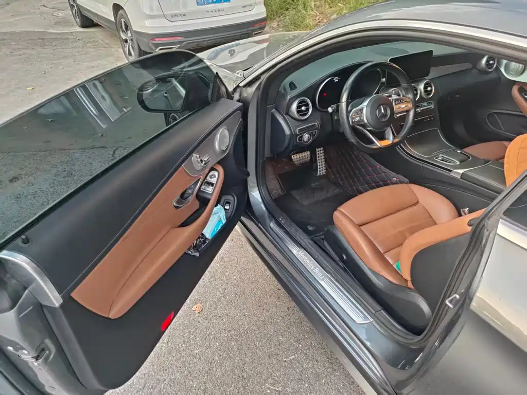 Mercedes-Benz C-Class (Import) — миниатюра 4