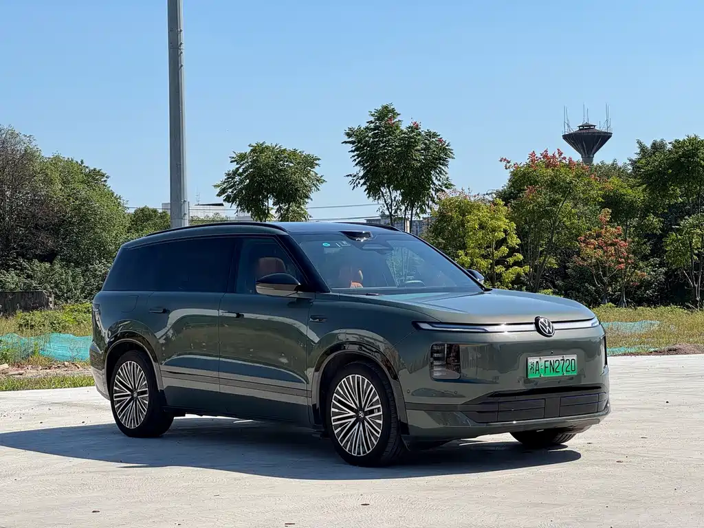 Volkswagen ID. ERA 9X — миниатюра 3