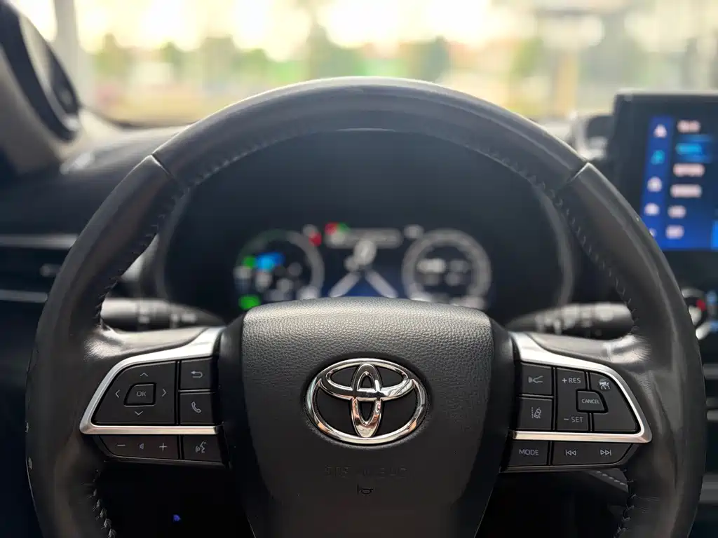 Toyota Highlander — миниатюра 13