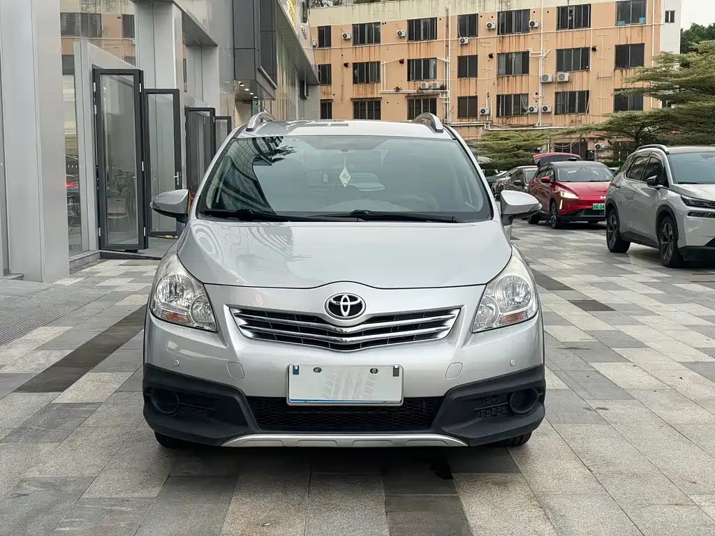 Toyota Verso — миниатюра 13
